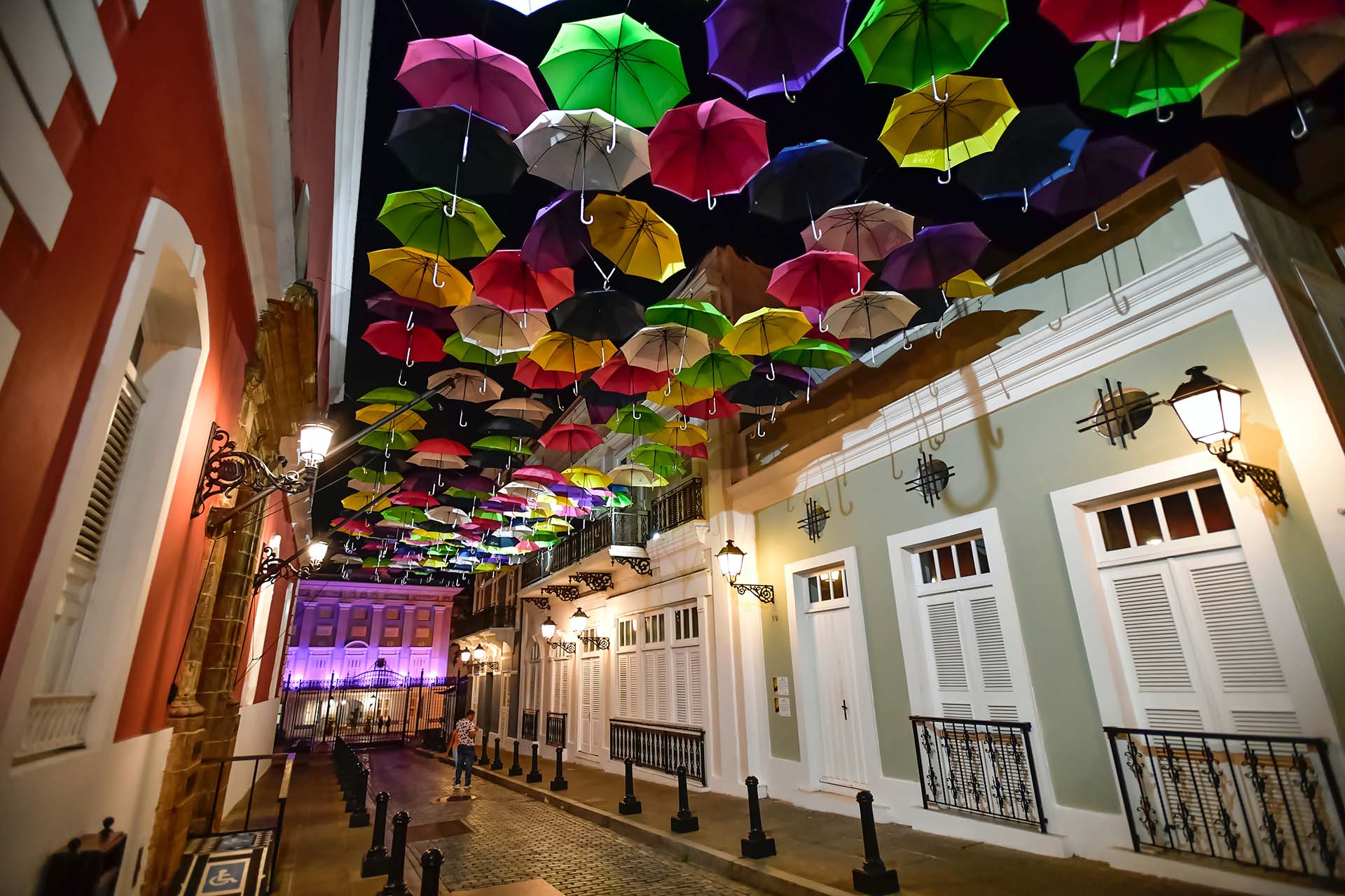 Best Hotels, Resorts, Restaurants, Bars, Clubs, Beaches & Shoppping in Old San Juan, Puerto Rico.