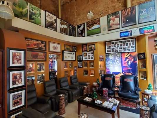 Cigar House Lounge