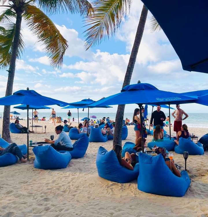 Beach Lounge at Numero Uno